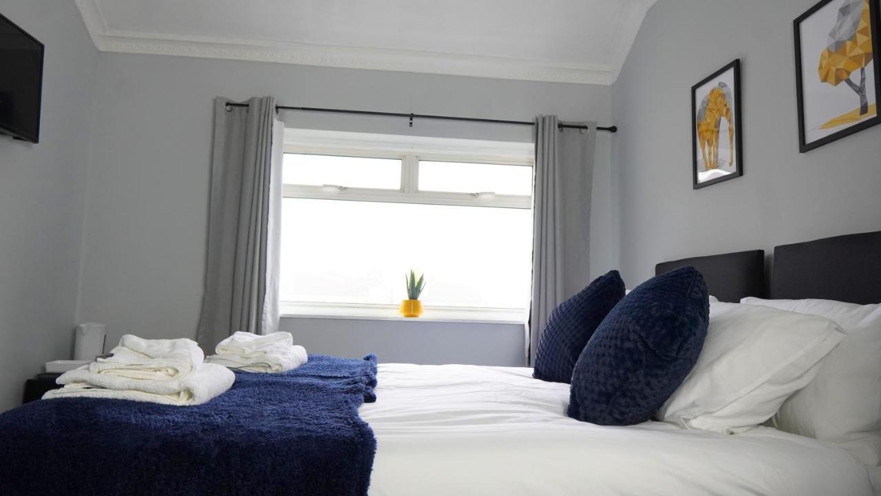 Portobello House - Four Bedroom House Perfect For Contractors - Sleeps 6 - Free Parking Wolverhampton Exterior photo