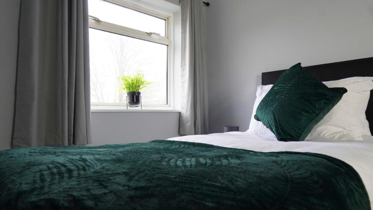 Portobello House - Four Bedroom House Perfect For Contractors - Sleeps 6 - Free Parking Wolverhampton Exterior photo